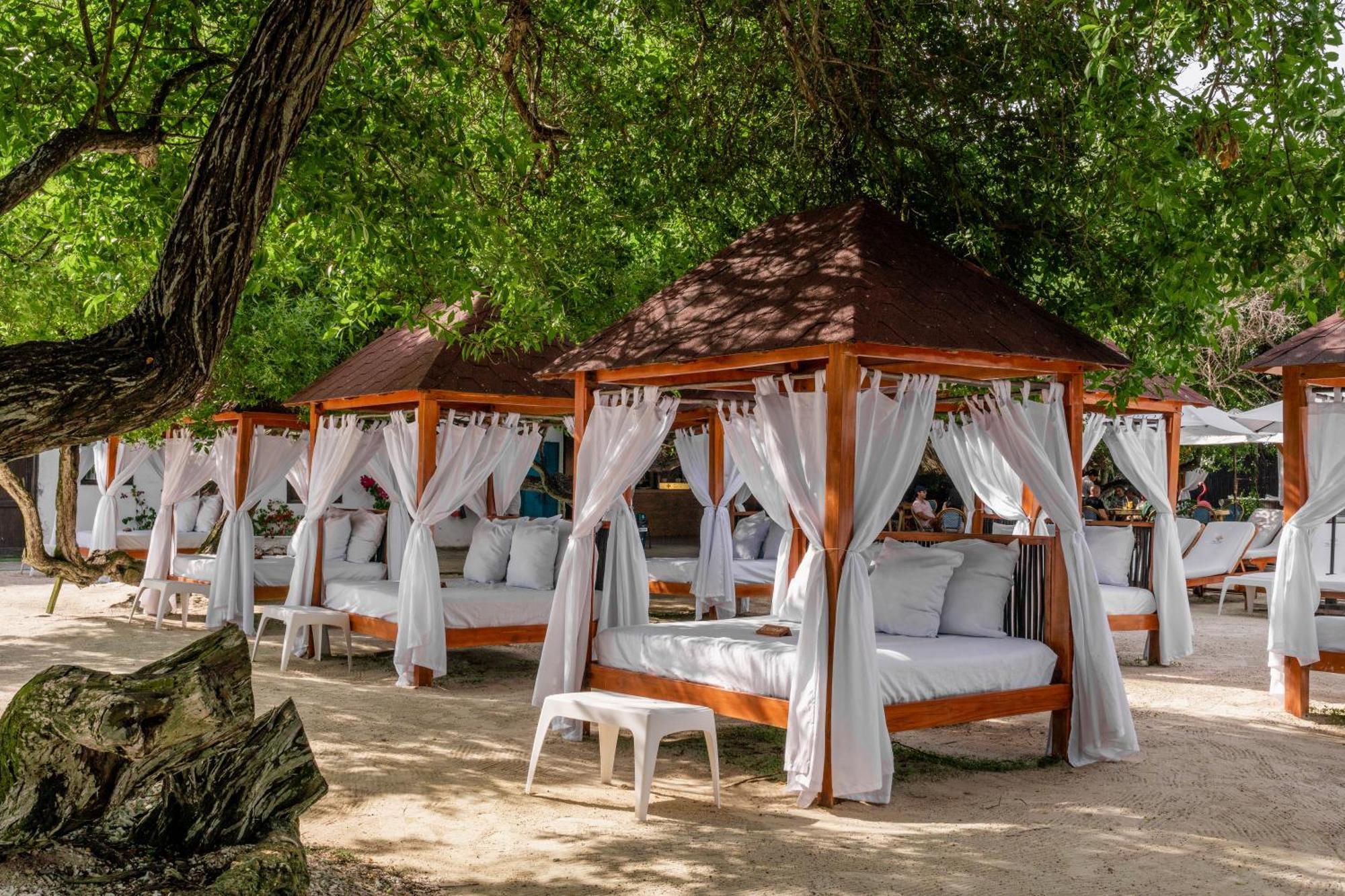 Pao Pao Hotel & Beach Club Isla Grande  Exteriör bild